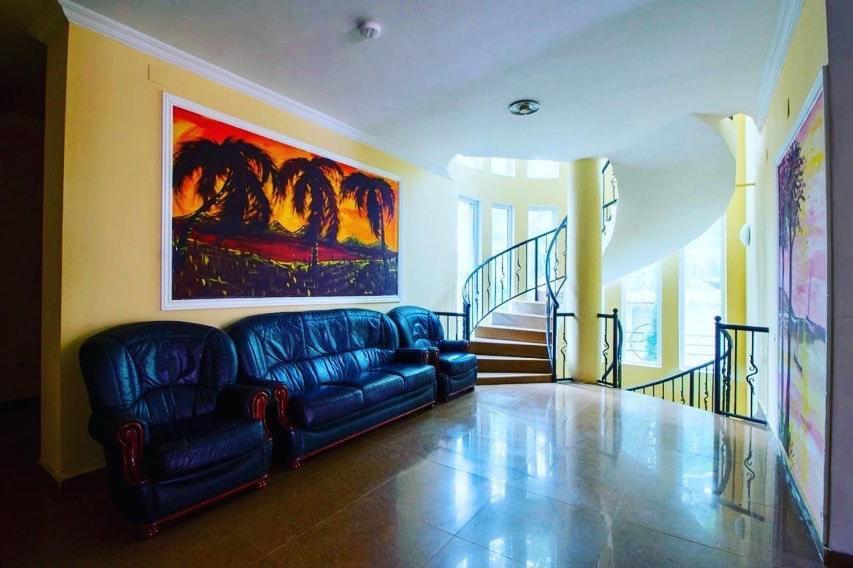 Golden Fleece Hotel ウレキ エクステリア 写真