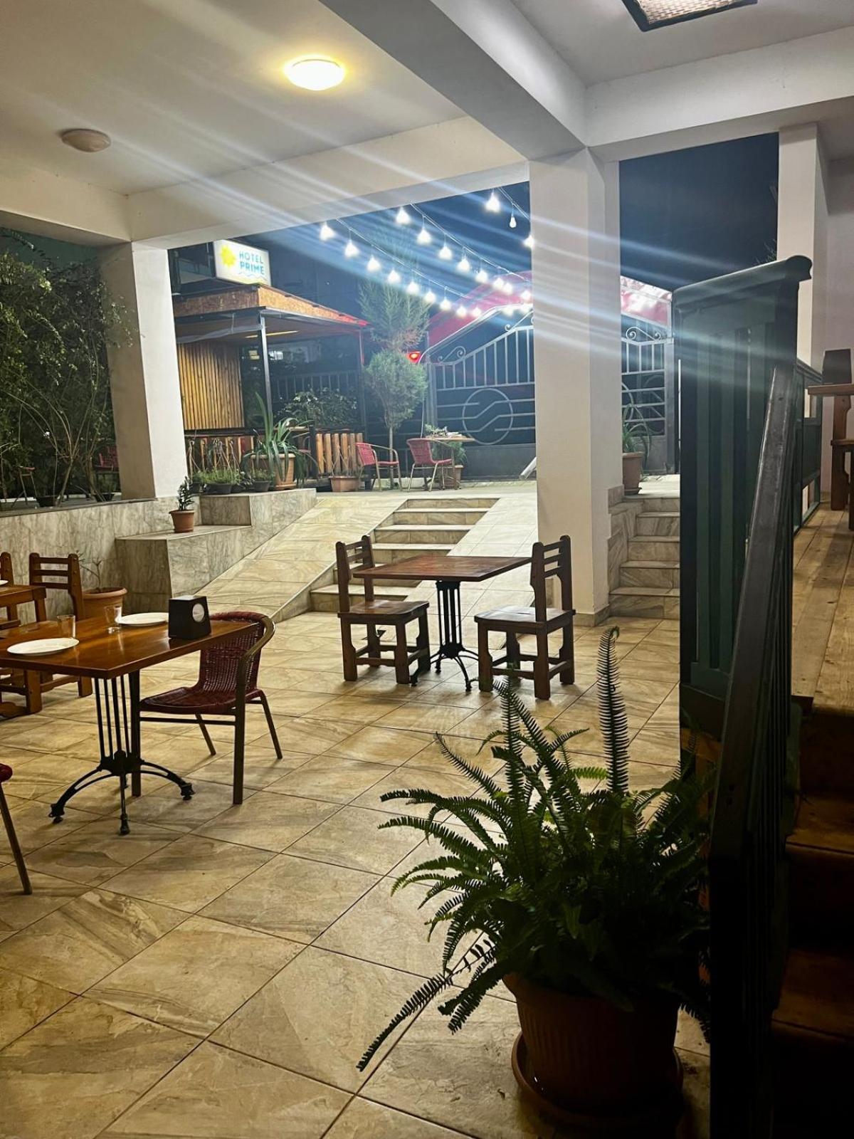 Golden Fleece Hotel ウレキ エクステリア 写真
