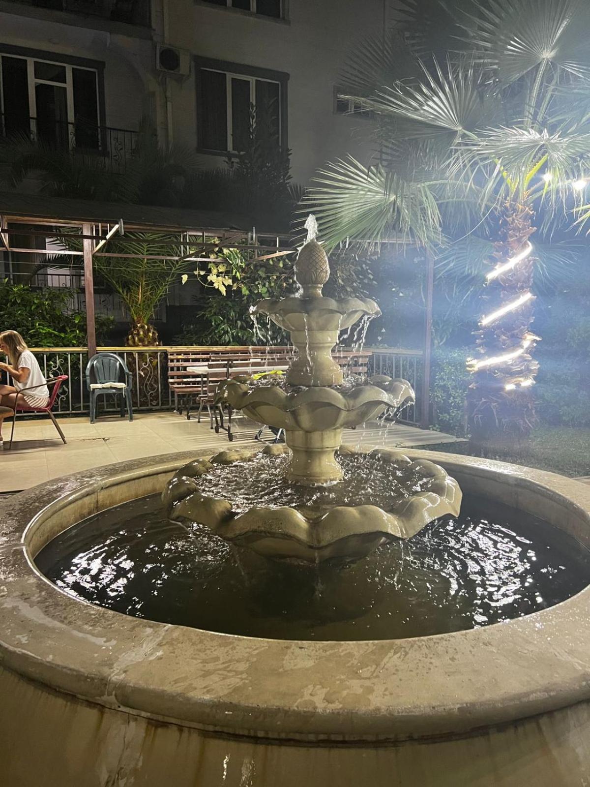 Golden Fleece Hotel ウレキ エクステリア 写真