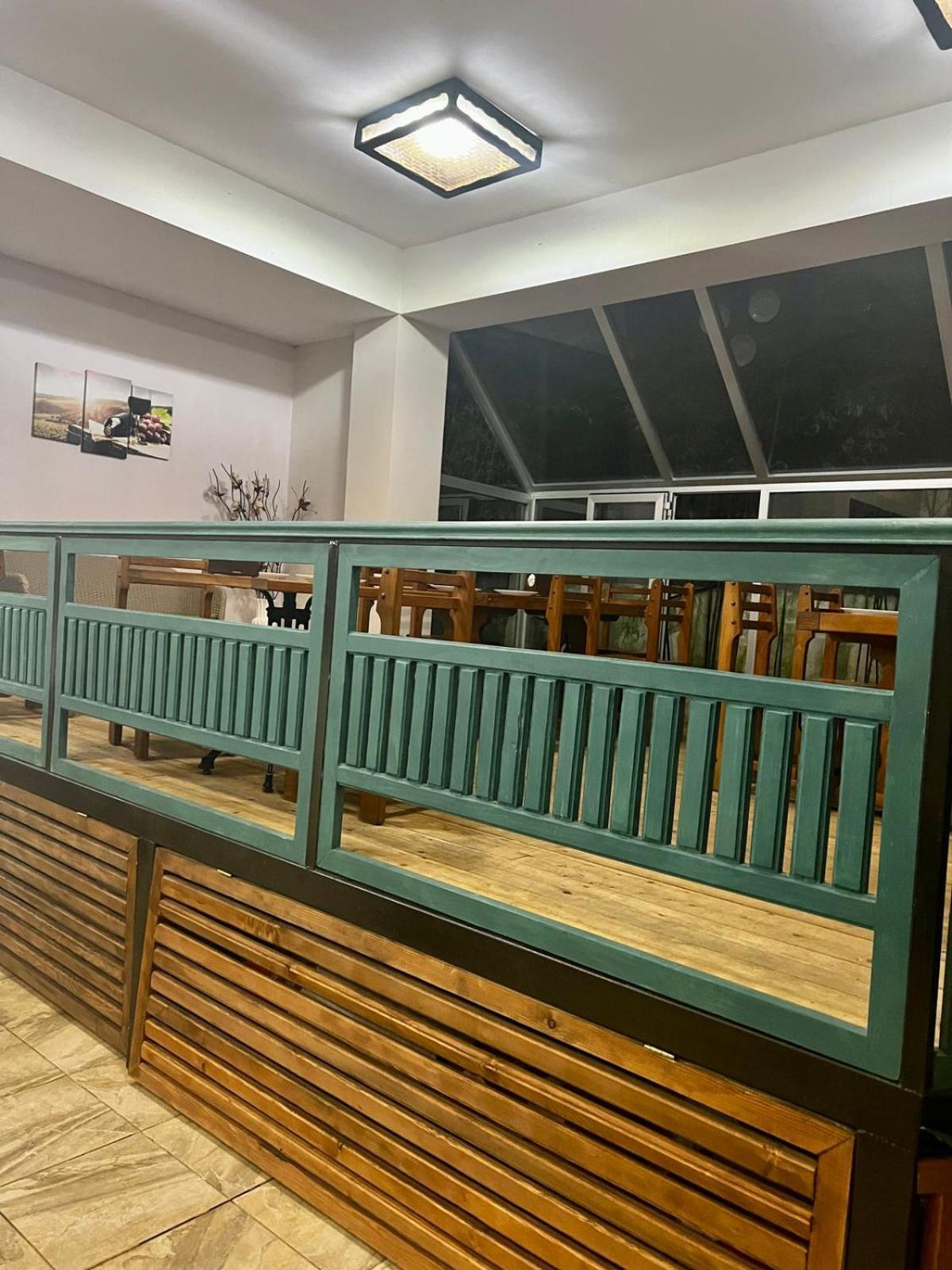 Golden Fleece Hotel ウレキ エクステリア 写真
