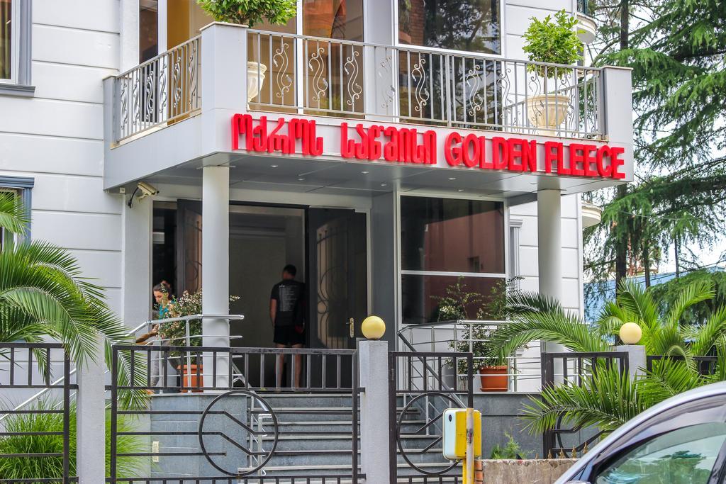 Golden Fleece Hotel ウレキ エクステリア 写真